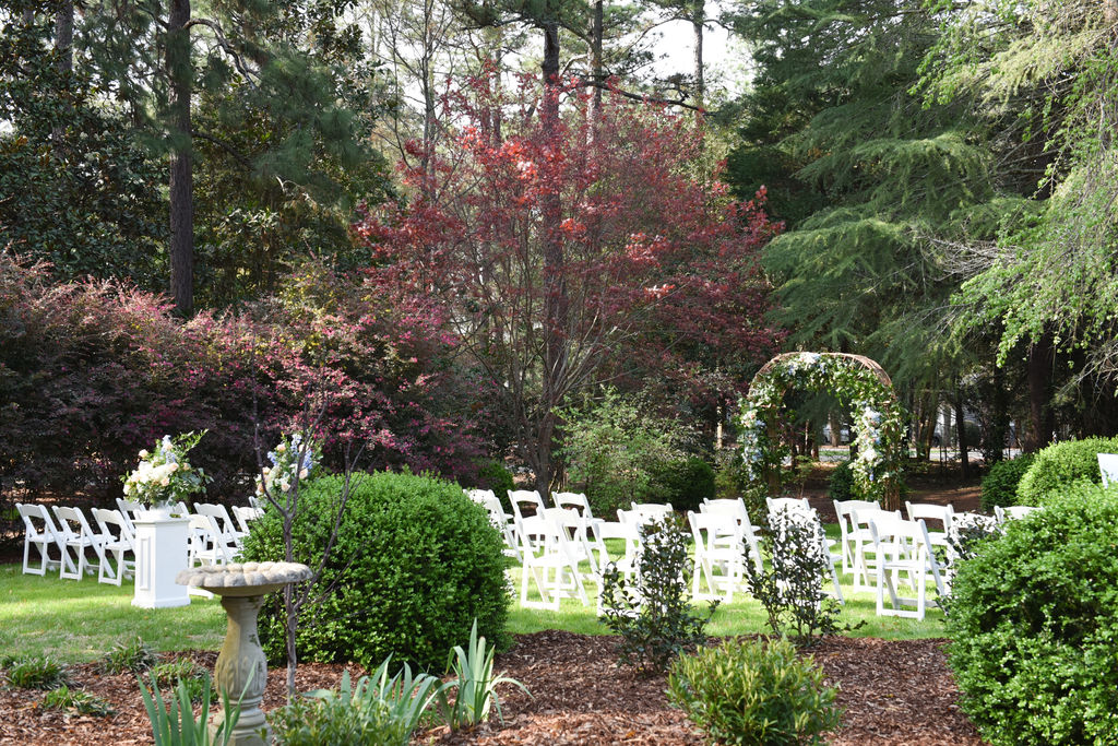 Backyard wedding ceremony in pinehurst north carolina